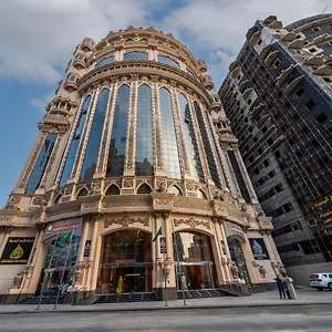 1 Land Premium Hotell