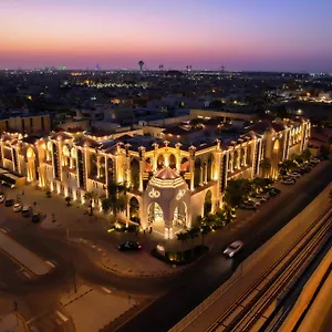 **** فندق مداريم كراون المملكة العربية السعودية